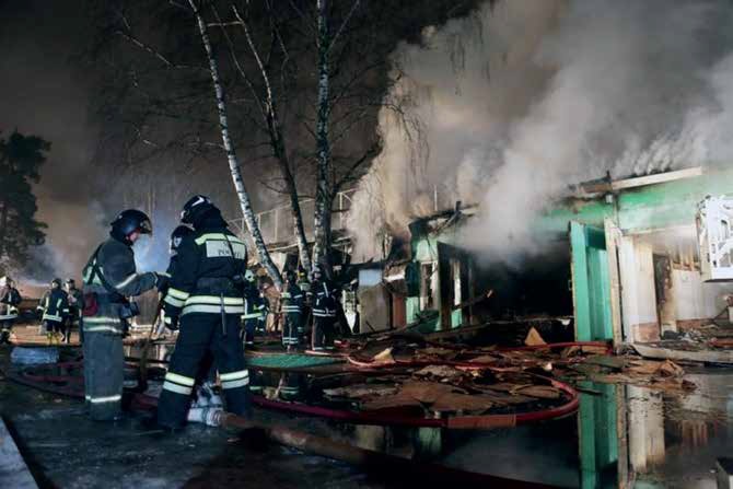 Пожар в гаражном комплексе на ул. Тополевая аллея, д. 10, стр. 1, г. Москва